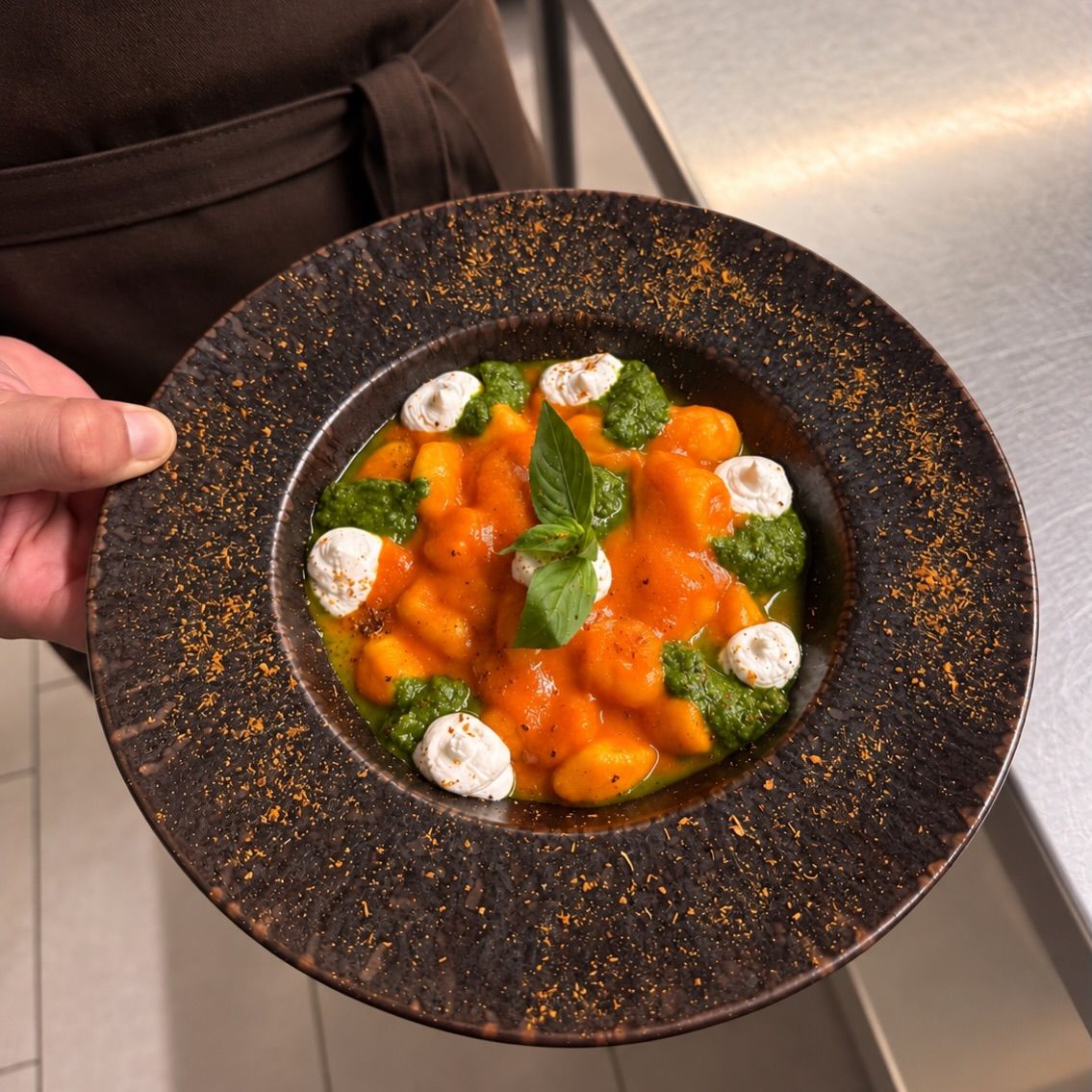 Gnocchi artigianali con ricotta di bufala e crema di pomodoro, Brezza Chianina